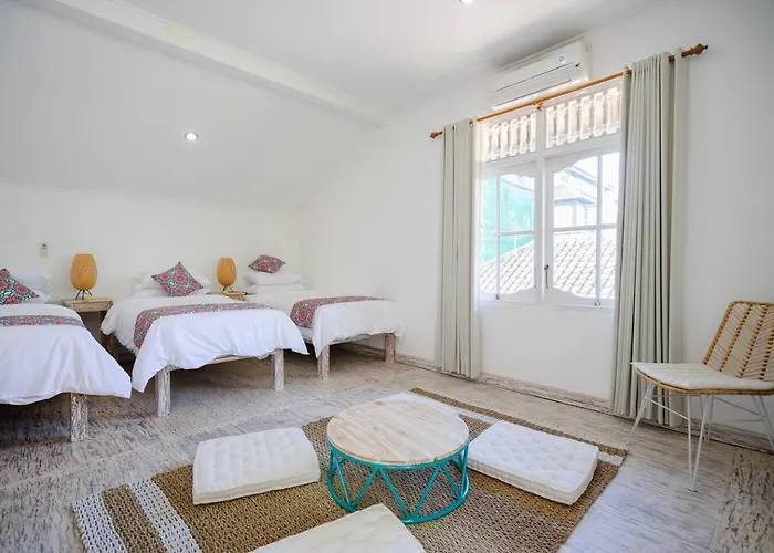 Tropical House - Garlic Lane Villa *