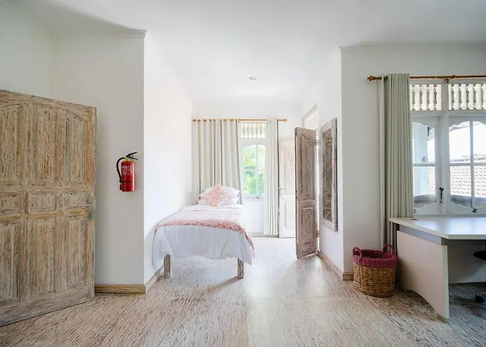 Tropical House - Garlic Lane Villa Legian (Bali)