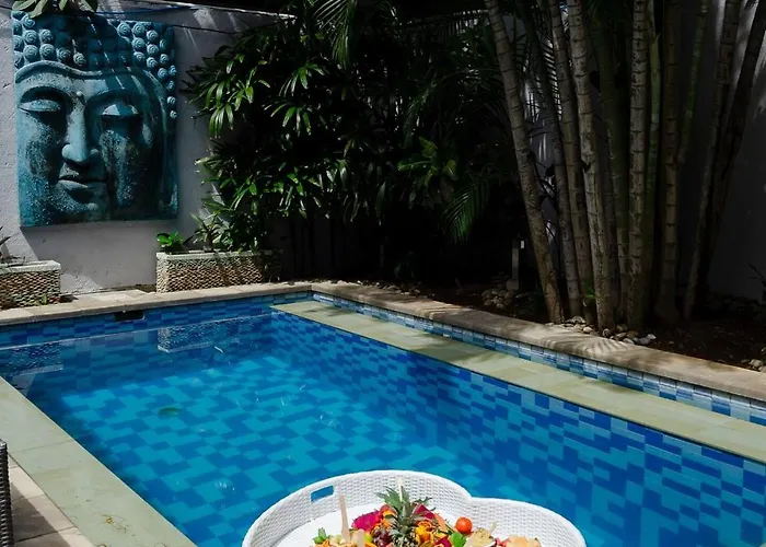Tropical House - Garlic Lane Villa